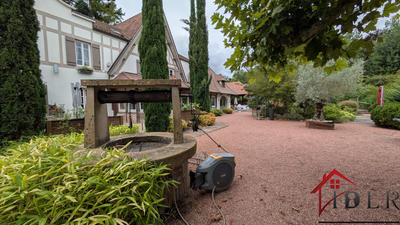 Propriété - 460 m² - 14 pièces