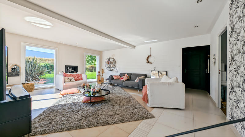 Maison - 208 m² - 7 pièces