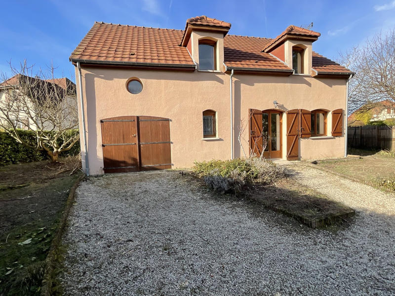 Maison - 112 m² - 6 pièces