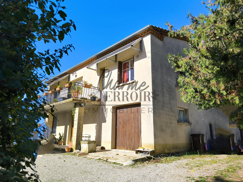 Maison - 200 m² - 9 pièces