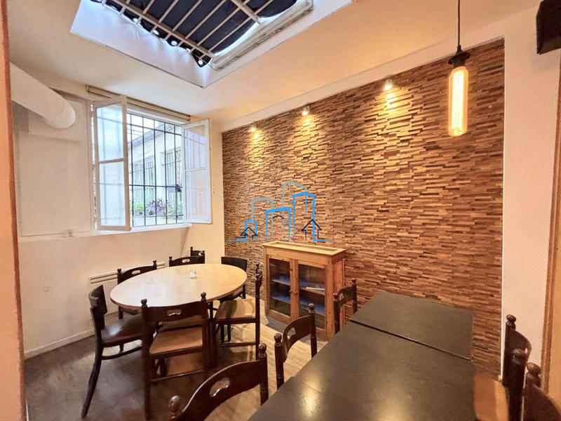 Magasins - 60 m² - 2 pièces