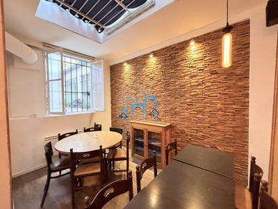 Magasins - 60 m² - 2 pièces