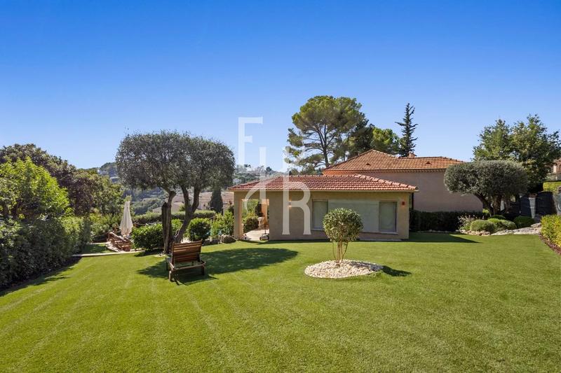 Villa - 204 m² - 7 pièces