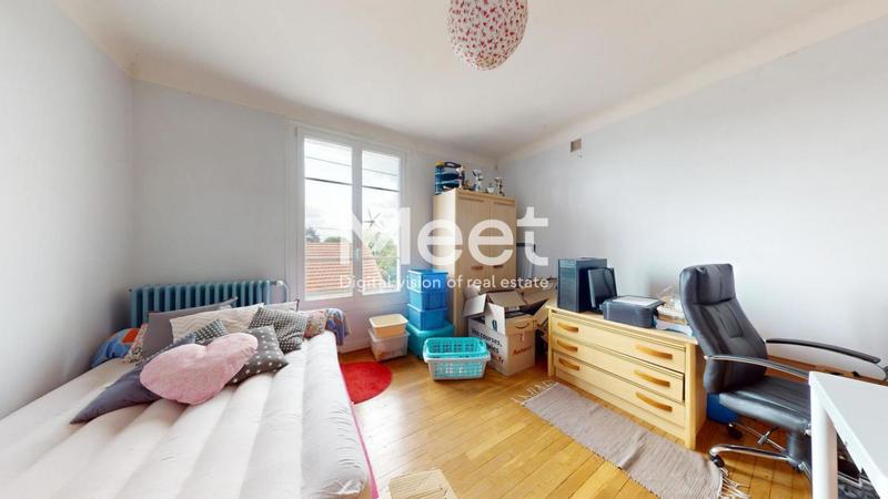 Maison - 99 m² - 6 pièces