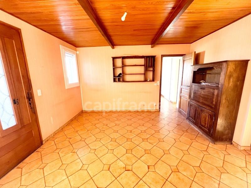 Maison - 222 m² - 7 pièces