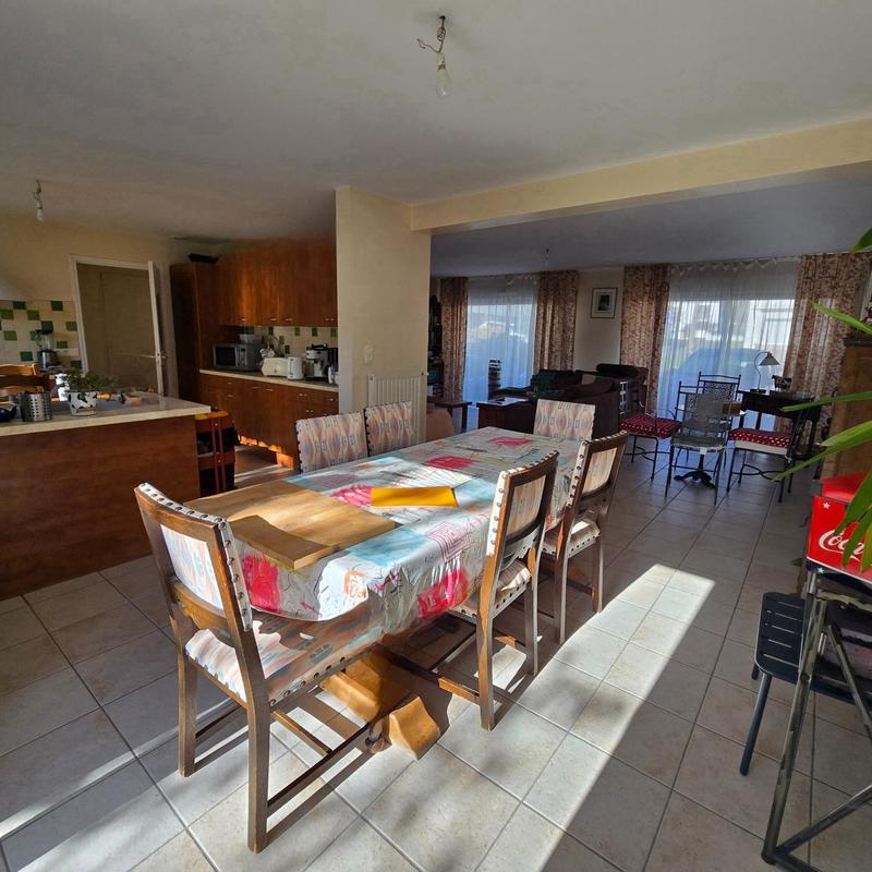 Maison - 184 m² - 8 pièces