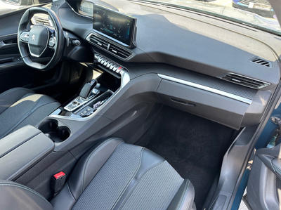 Peugeot 3008 Hybrid 225 Ch Allure E-Eat8