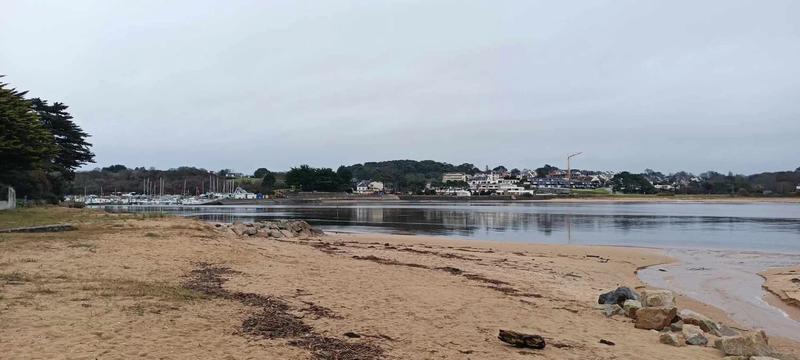 Terrain constructible - 852 m²