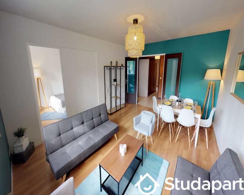 Chambre - 100 m² - 1 pièce