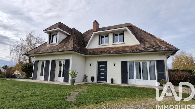 Maison - 182 m² - 7 pièces