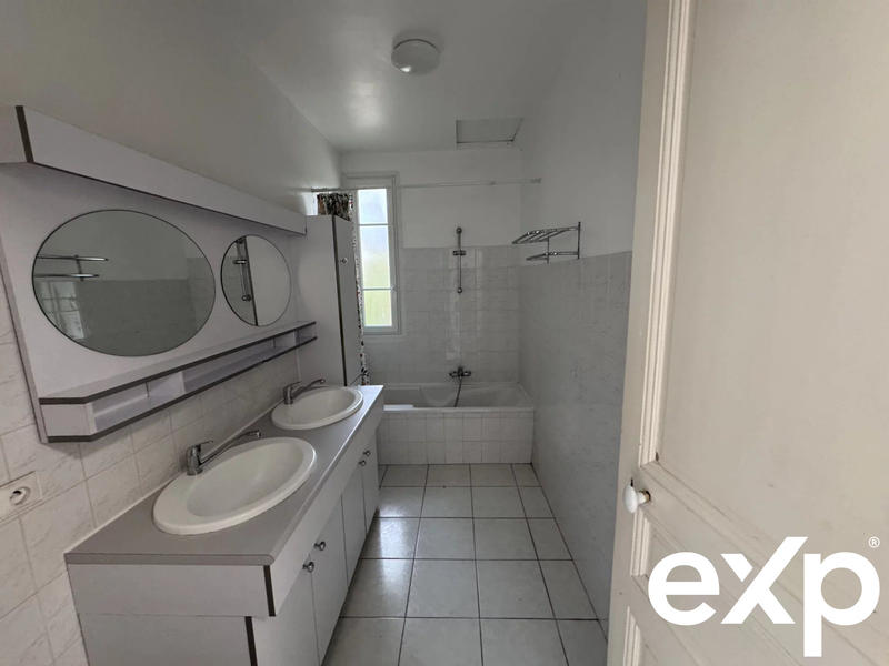 Fonds de commerce - Local commercial - 10 000 m²