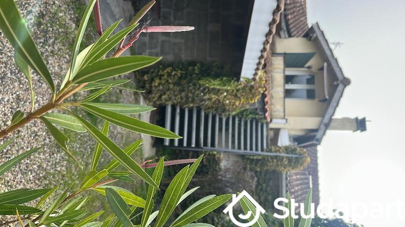 Appartement - 110 m² - 7 pièces