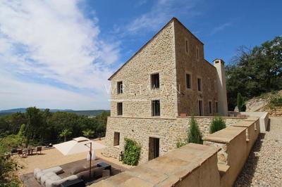 Mas - 345 m² - 6 pièces