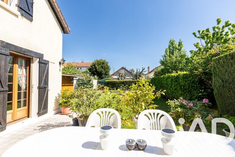 Maison - 143 m² - 8 pièces