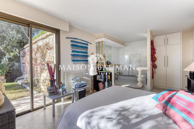 Villa - 311 m² - 7 pièces