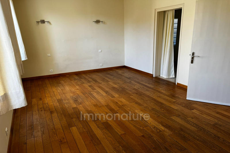 Villa - 197 m² - 7 pièces