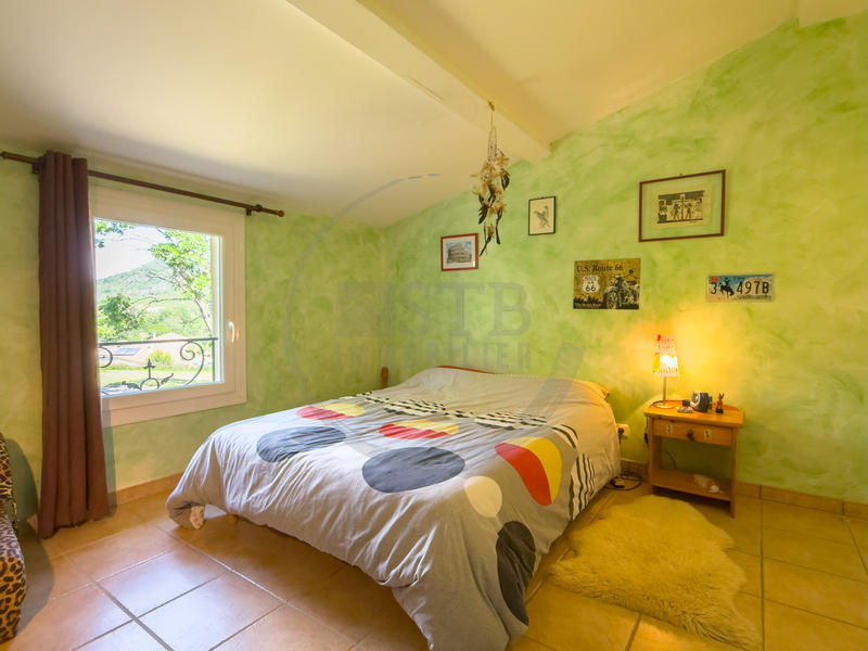 Propriété - 295 m² - 8 pièces