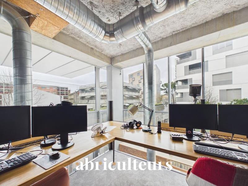 Bureau - 200 m² - 4 pièces