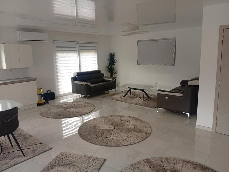 Maison - 88 m² - 4 pièces