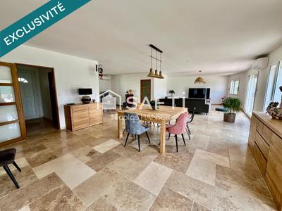 Villa - 276 m² - 9 pièces
