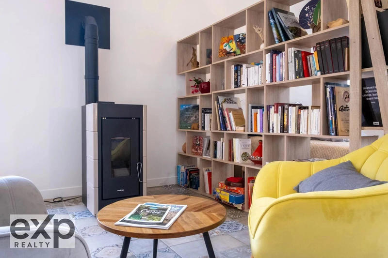 Maison - 240 m² - 7 pièces