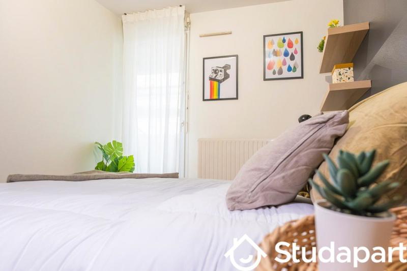 Chambre - 9 m² - 1 pièce