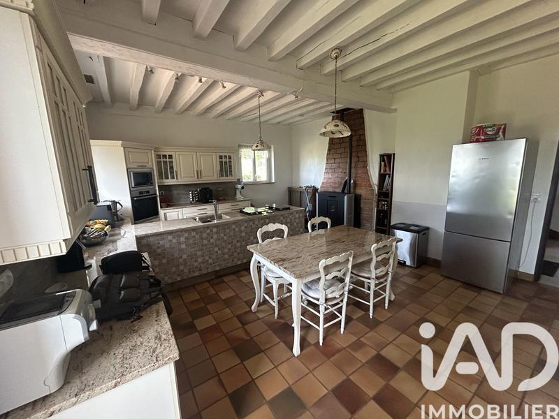 Maison - 221 m² - 6 pièces