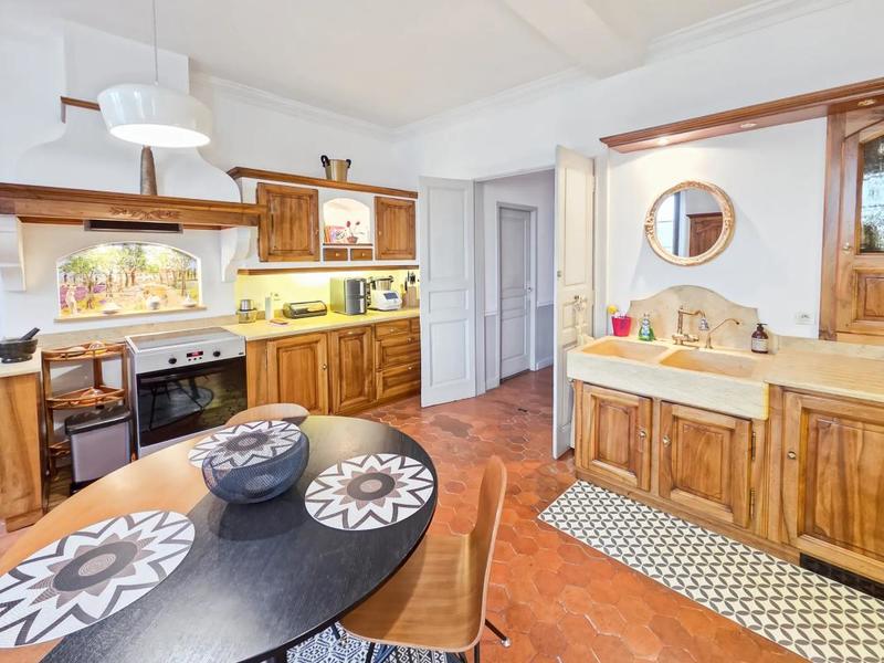 Appartement - 197 m² - 5 pièces