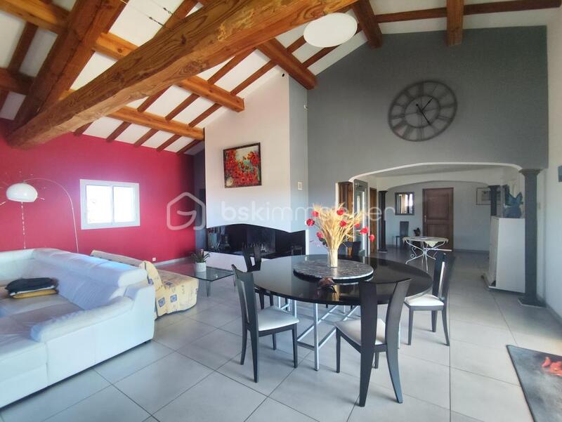 Maison - 200 m² - 10 pièces