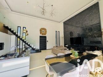 Maison - 190 m² - 7 pièces