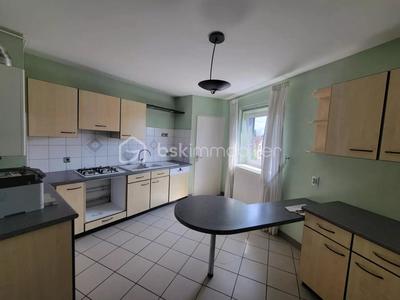 Appartement - 100 m² - 4 pièces