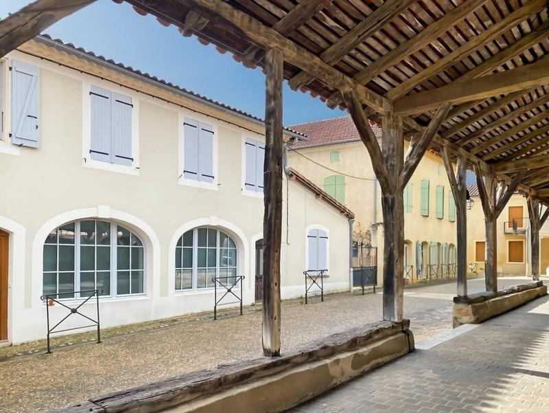 Maison de village - 380 m² - 15 pièces