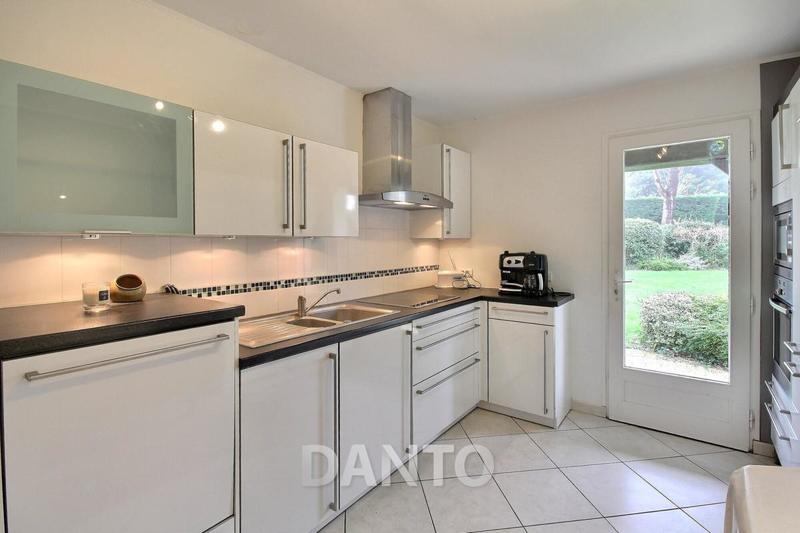 Maison traditionnelle - 127 m² - 6 pièces