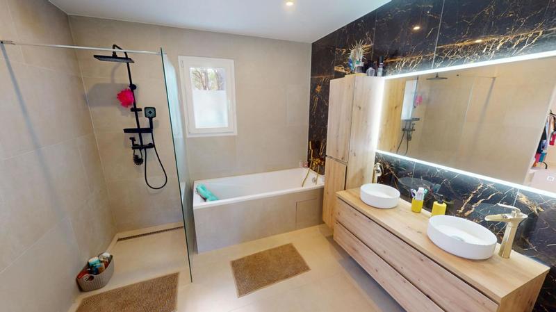 Villa - 141 m² - 7 pièces