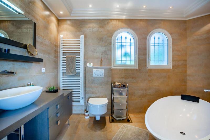 Villa - 550 m² - 7 pièces