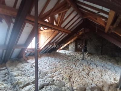 Appartement - 200 m² - 1 pièce