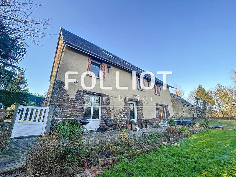 Maison - 240 m² - 10 pièces