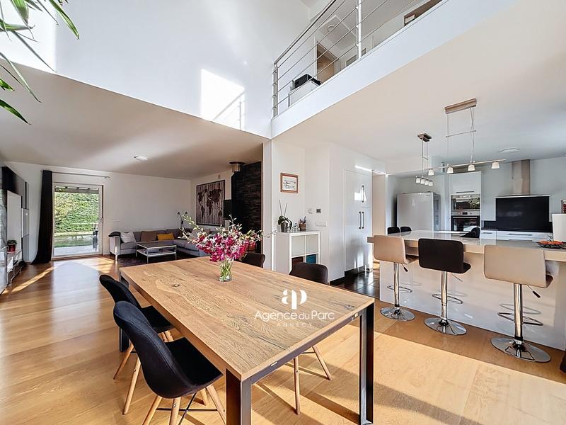 Maison - 165 m² - 6 pièces