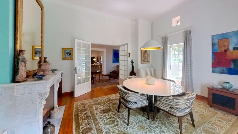 Maison traditionnelle - 203 m² - 8 pièces