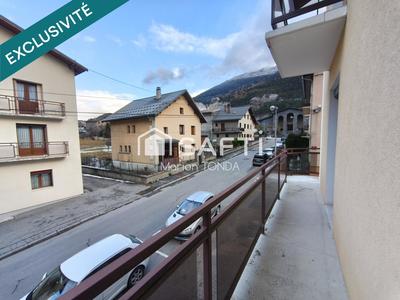 Appartement - 90 m² - 4 pièces