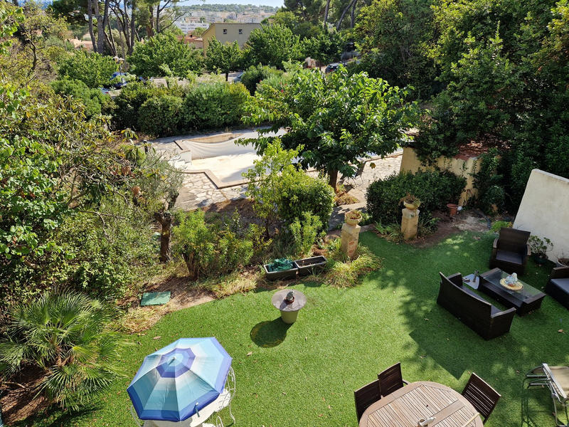 Maison - 200 m² - 8 pièces