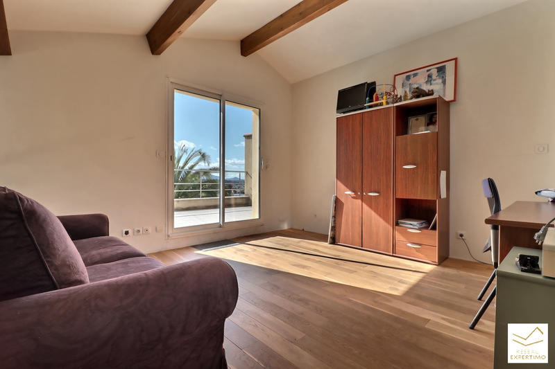 Maison - 145 m² - 5 pièces