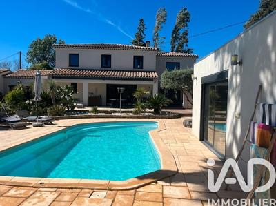 Maison - 188 m² - 8 pièces