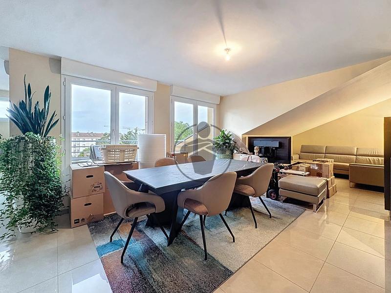 Appartement - 122 m² - 5 pièces