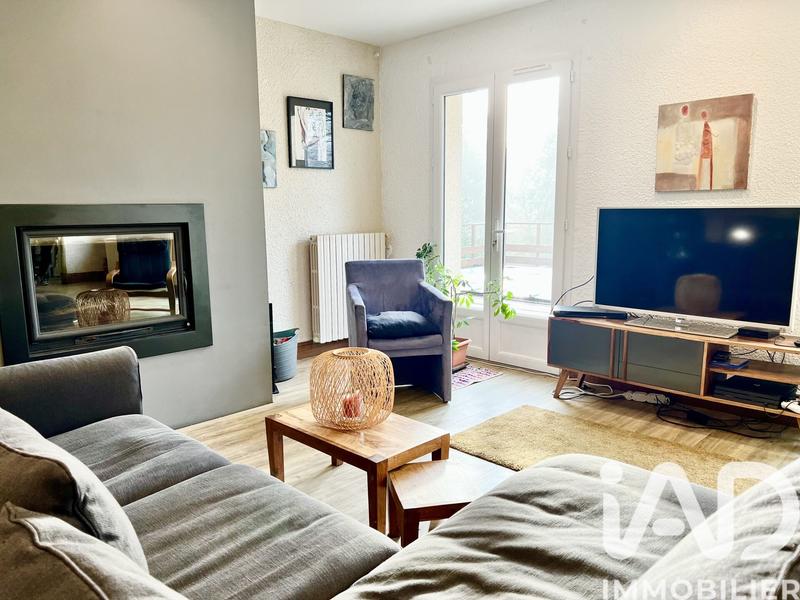 Maison - 235 m² - 7 pièces