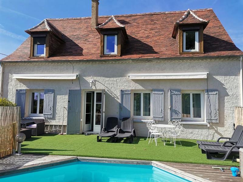 Maison - 170 m² - 7 pièces