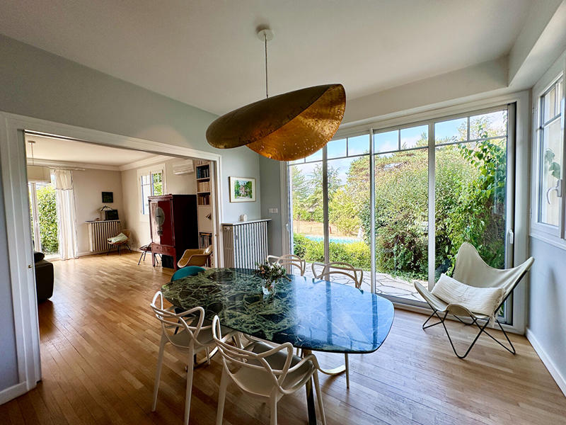 Maison - 200 m² - 8 pièces