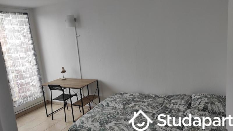 Chambre - 12 m² - 1 pièce
