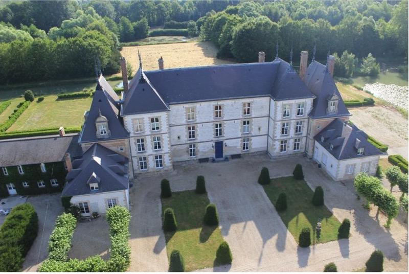 Château - 1 535 m² - 36 pièces