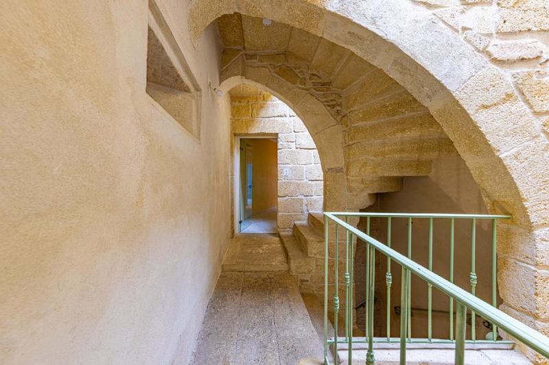 Maison - 220 m² - 6 pièces